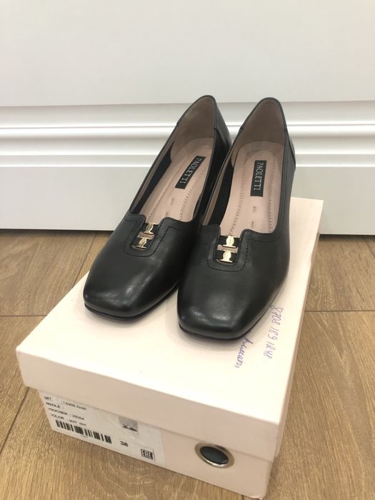 Женские туфли на каблуке