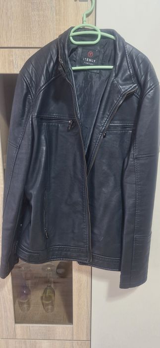 Черно яке от изкуствена кожа