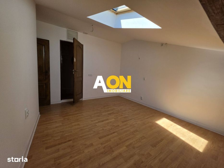 Apartament 5 camere, renovat, 68 mp utili + mansarda 52 mp,  Cetate