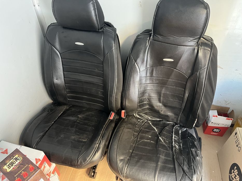 Продам Сиденья е36