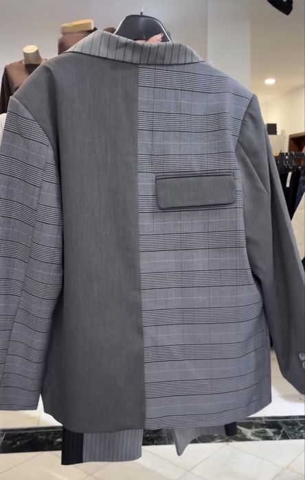 Нов дамски костюм - сако и панталон