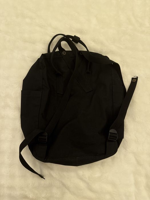 Школьный черный современный рюкзак