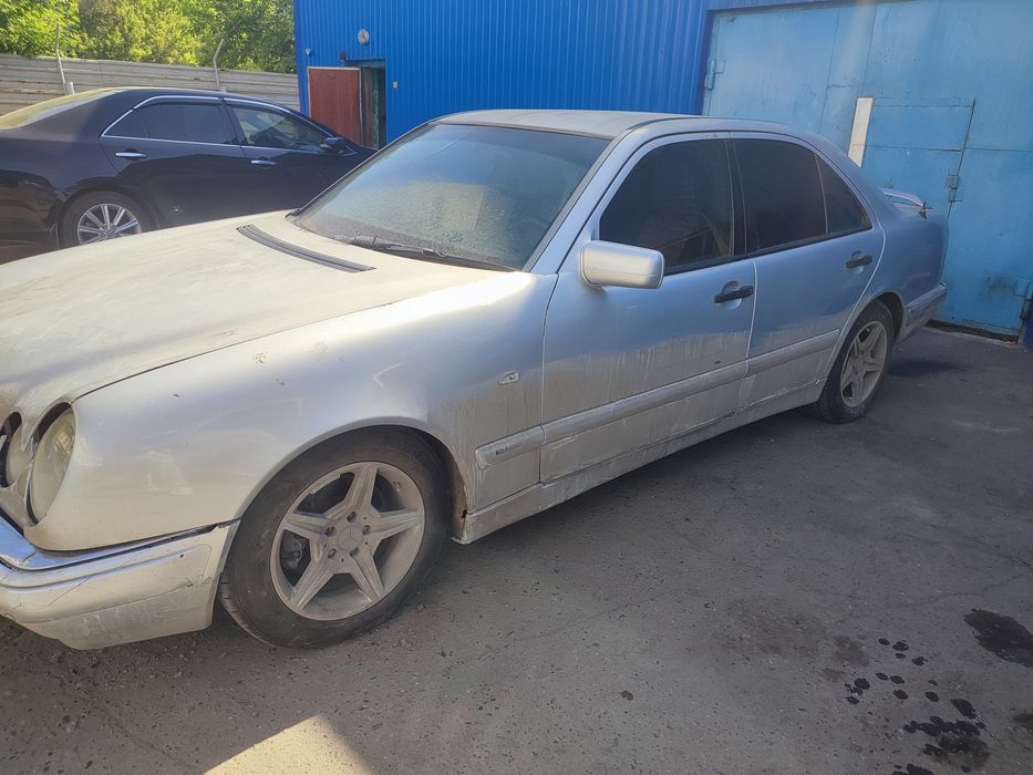 Продам Мерседес Е280 96 г