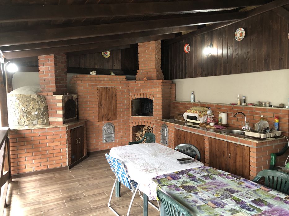 Gratare de gradina, sobe, cuptoare, blaturi de lucru cu chiuveta