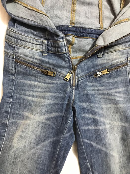 Комбинезон джинсовый