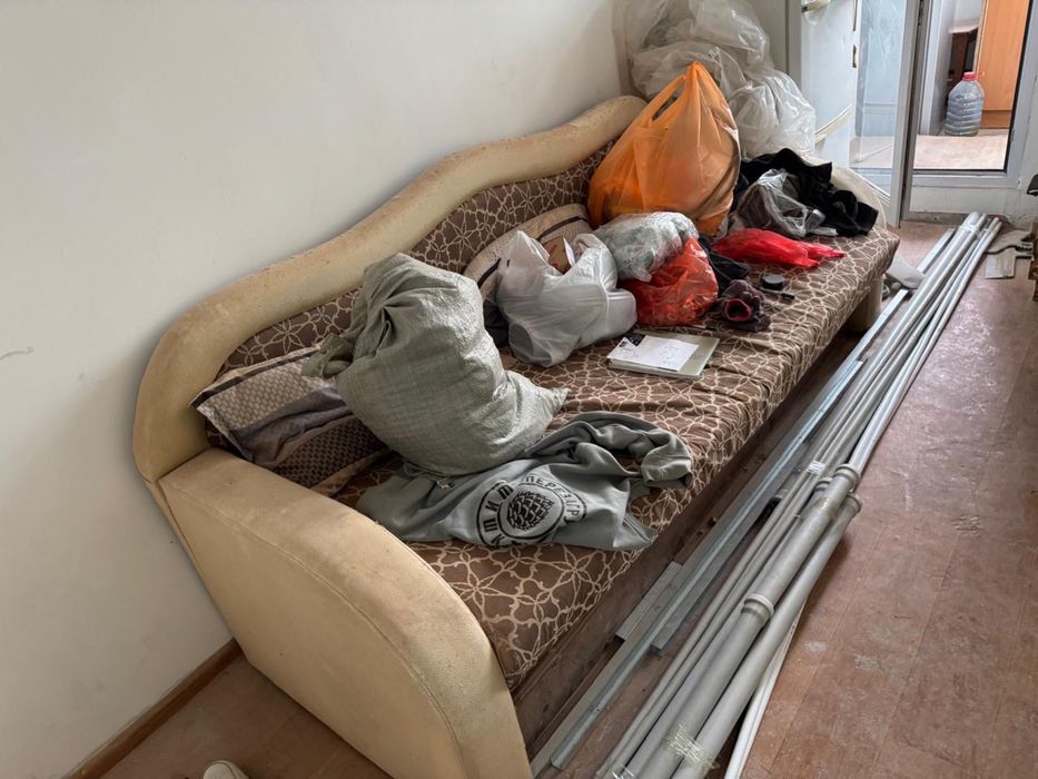 отдам диван, срочно