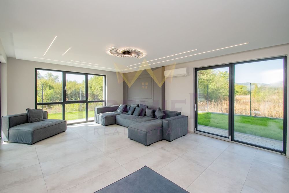 Продава се Къща в с. Осоица, Област София-област - 360 кв.м за 2084 €/кв.м - Снимка #5