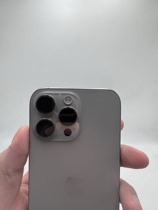 iPhone 16 про мах 1 Tb