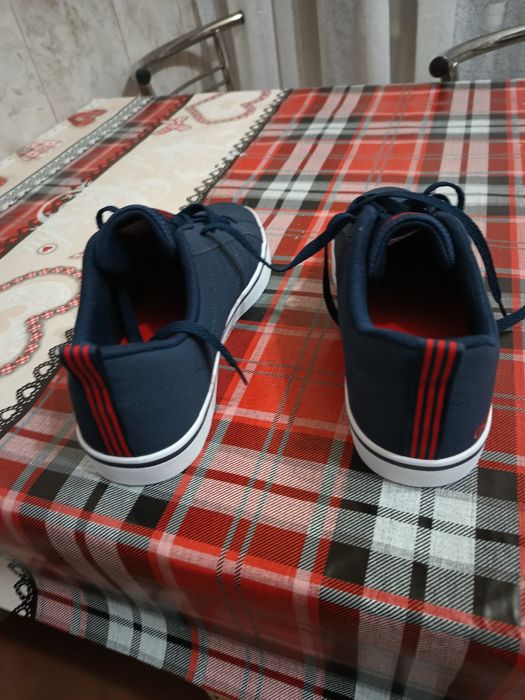 Vând adidas art b74317