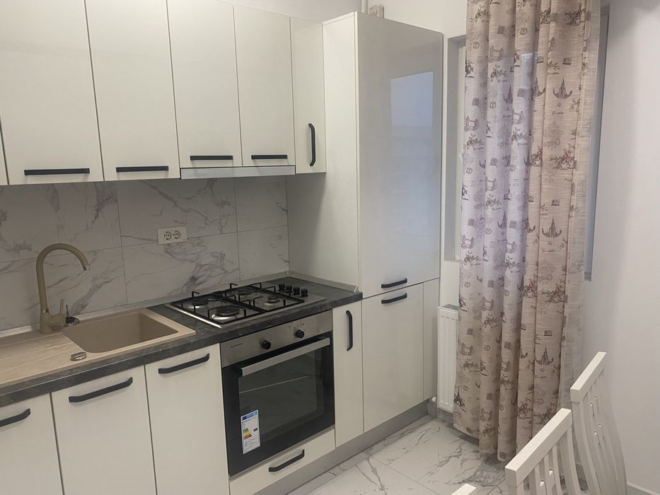 Apartament grand kristal 4 camere foarte spatios