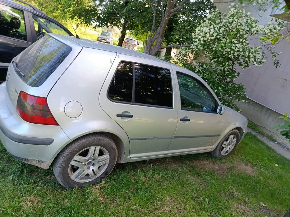 Vand golf 4 utilizat