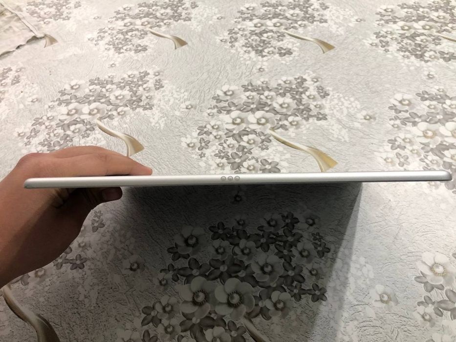 iPad Air 3 (3-е поколение), б/у, отличное состояние