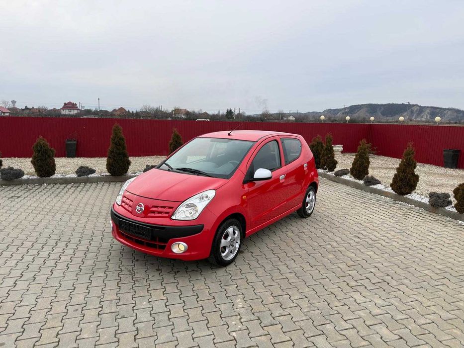nissan pixo