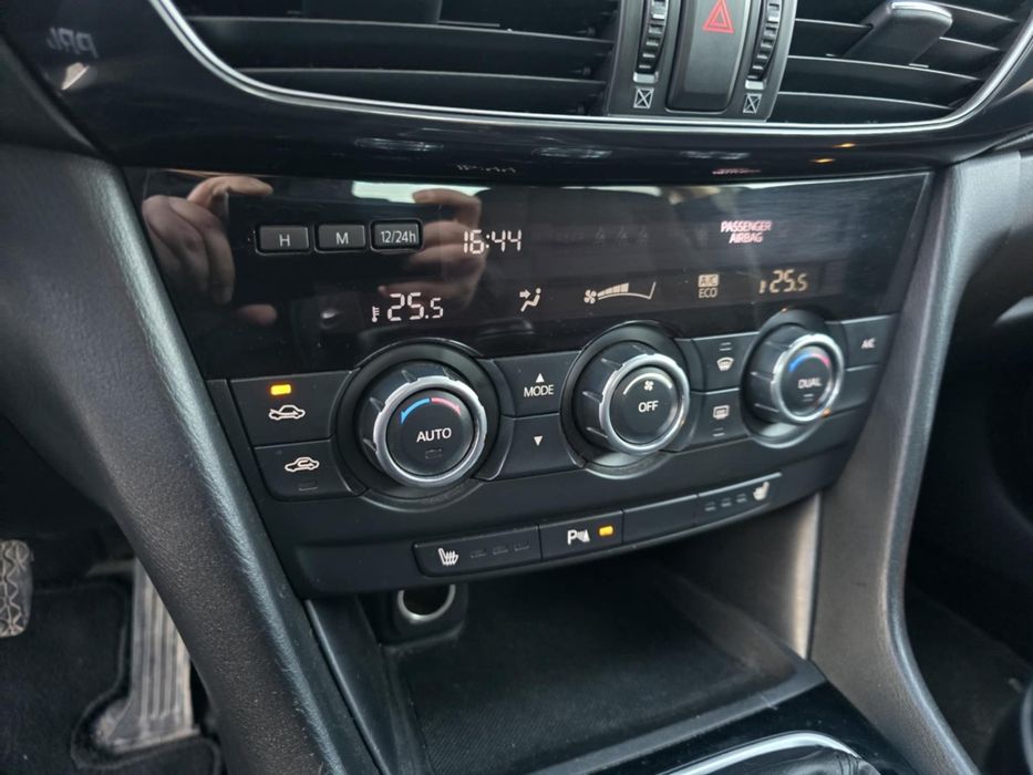 Продавам Мазда 6.2,2 скайактив.,2013 г.Всичко екстри за модела