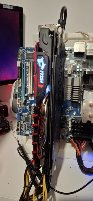 Placă video Msi   GTX 970 4gb Dragon Army