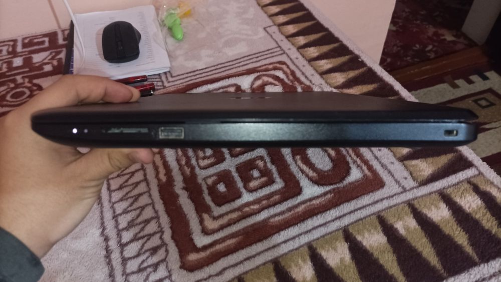 Hp notebook 15 (eskiroq model, holati yangi)