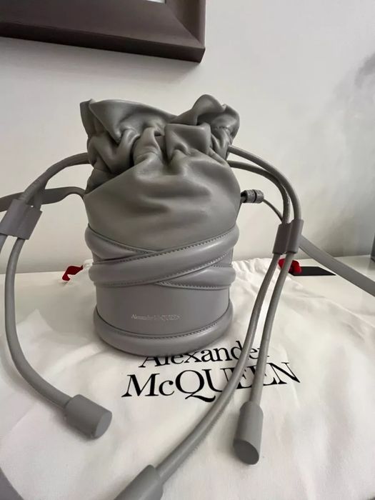 Alexander McQueen The Curve Soft Дизайнерска чанта