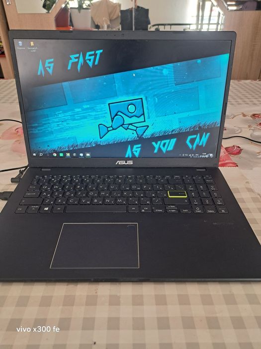 Asus E510MA с минусами