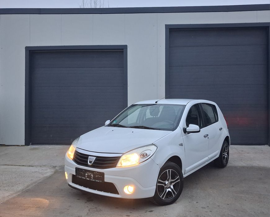 Dacia Sandero 1.4MPI GPL 2010 Laureate