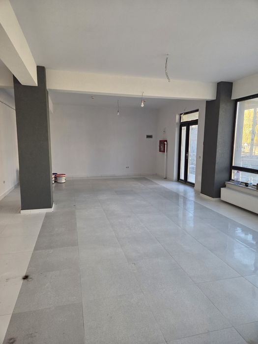 De vânzare spațiu comercial în Târgu Neamț – Bd. 22 Decembrie