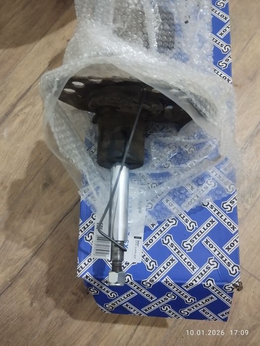 Стойки передние , Киа Оптима , 2,4 объем