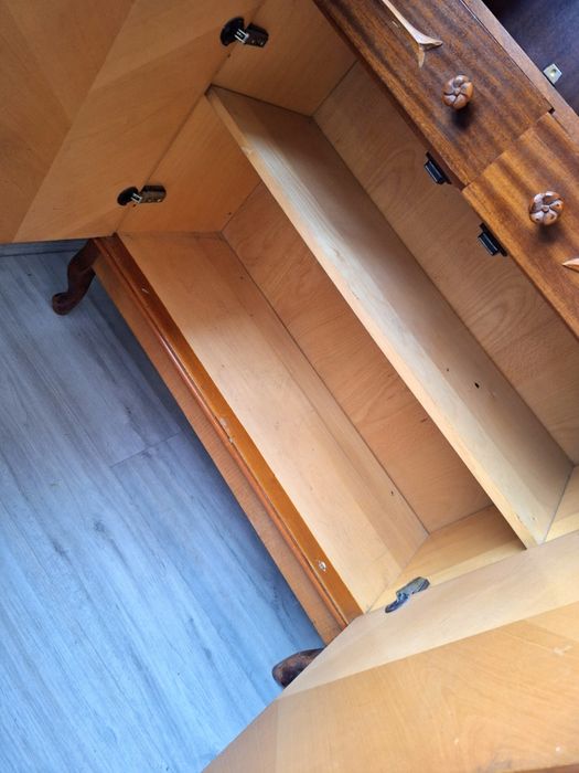 Буфет- Шкаф-витрина Румыния 1978г