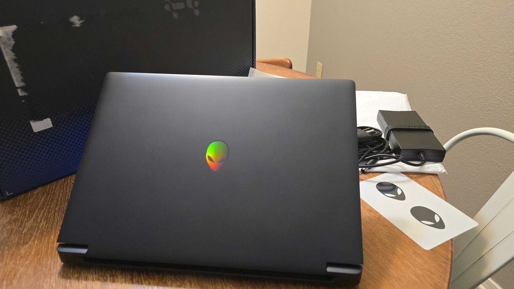 Alienware 15 2026 Intel 7 игровой ноутбук