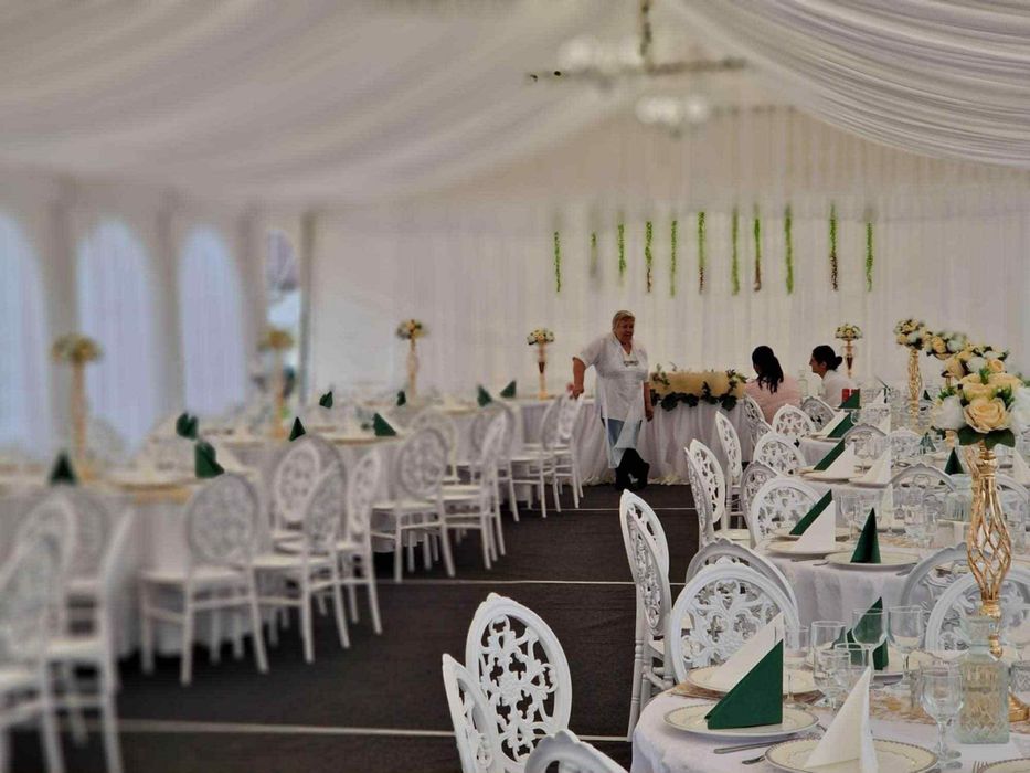 Închiriez corturi pentru evenimente