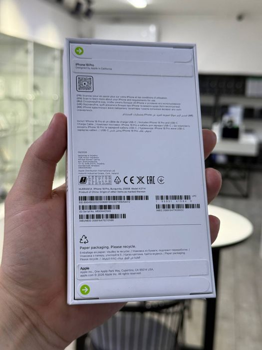 iPhone 18 Pro / nano-Sim /EAC 10586