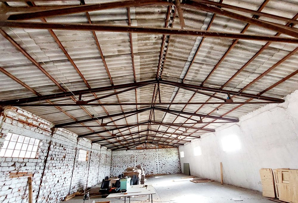 Дава се под наем Склад в с. Езерово, Област Пловдив - 6200 кв.м за 325000 € - Снимка #1