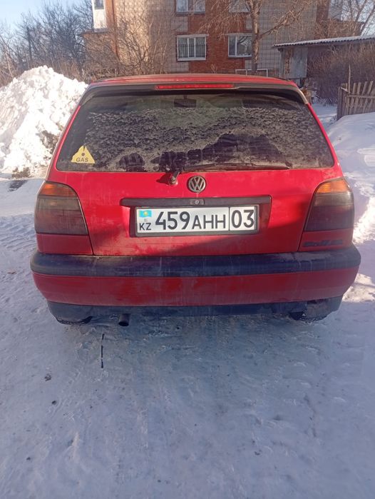 Продам гольф  красный