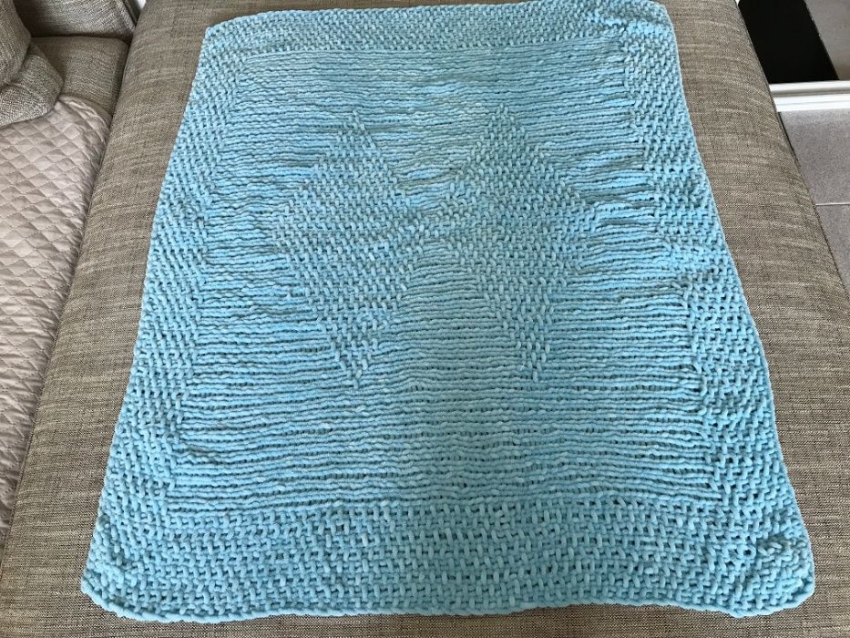 Бебешка ръчно плетена пелена