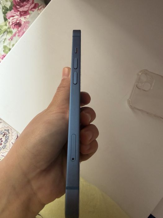 Продам Айфон 13, 256 Гб