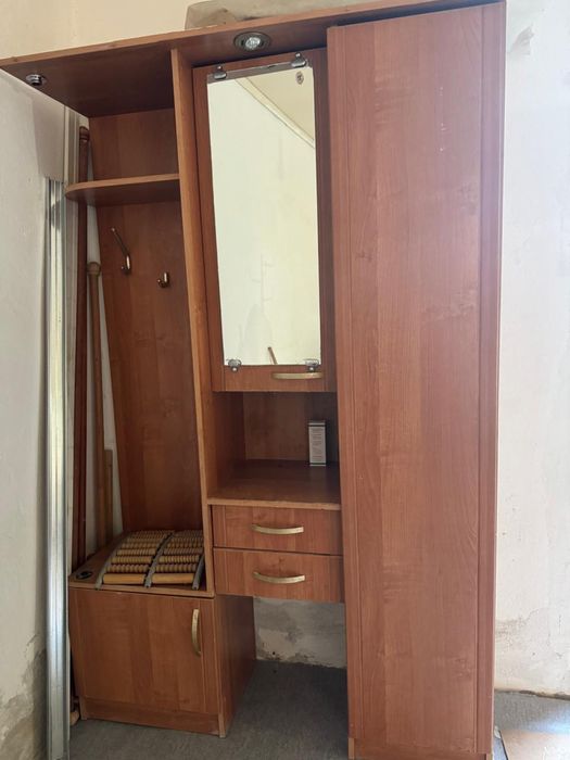 Шкаф для прихожей