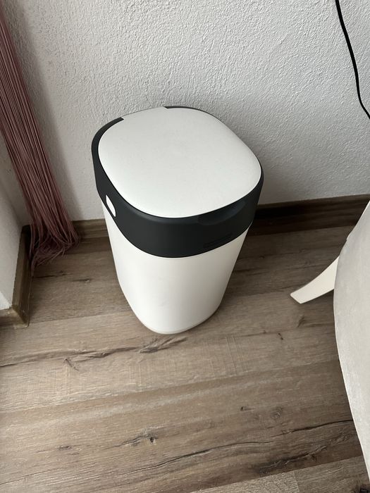 кош за бебешки памперси Томмee tippee +касета