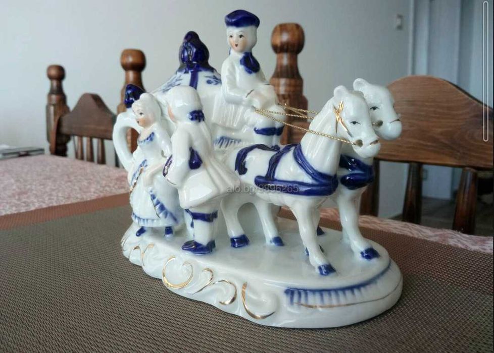 Каляска.Порцелан.