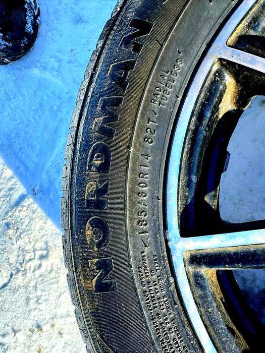 Продам комплект летней резины на дисках