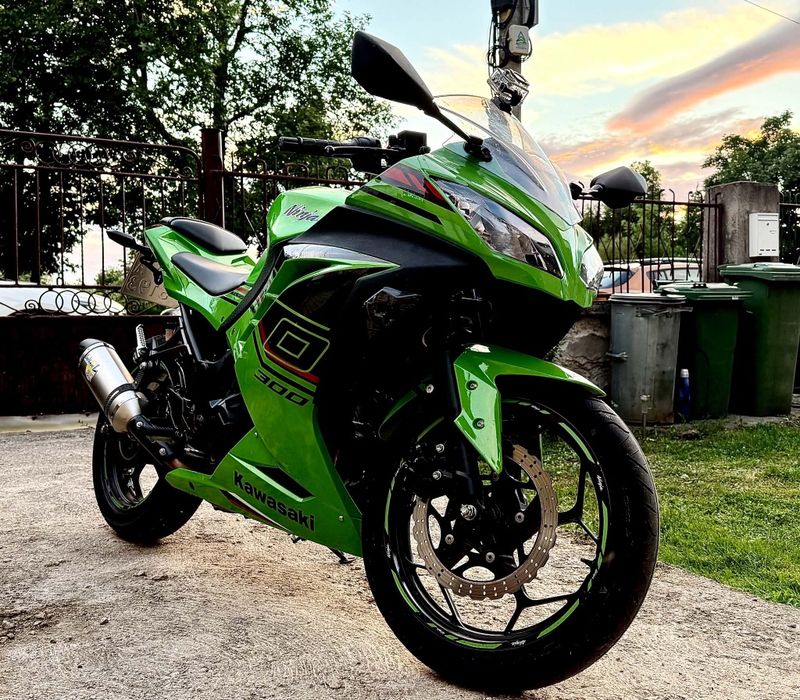 Kawasaki ninja 300