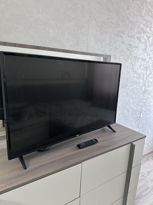 Срочно продам телевизор