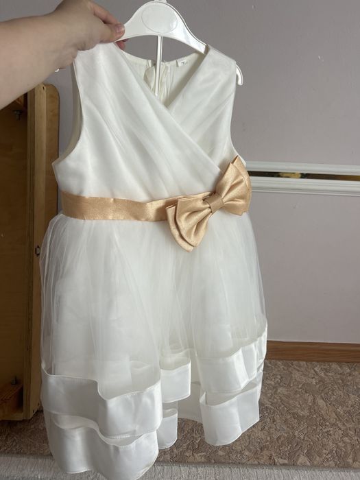 Платье для девочки цвет айвори