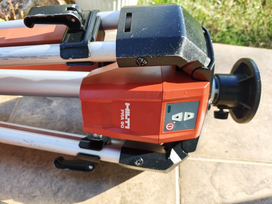 Hilti PR 30 HVS + PRA 90 - Ротационен лазер + автоматична тринога