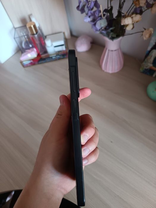 Samsung a17 256/8