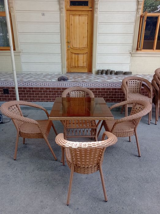 Ratan tòqima Kachela va stol stullar