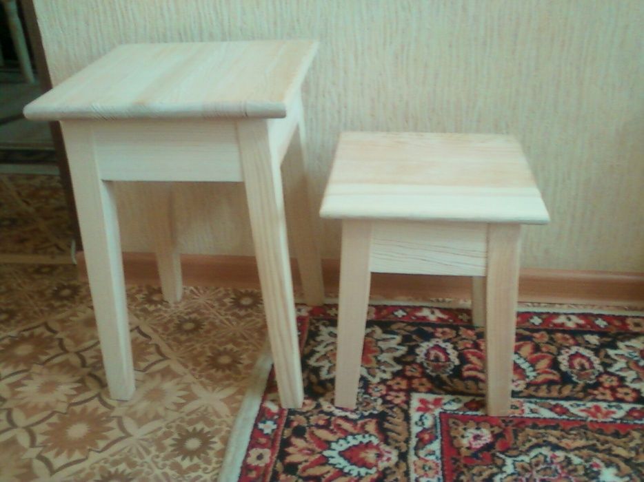 Табуреты новые сосна