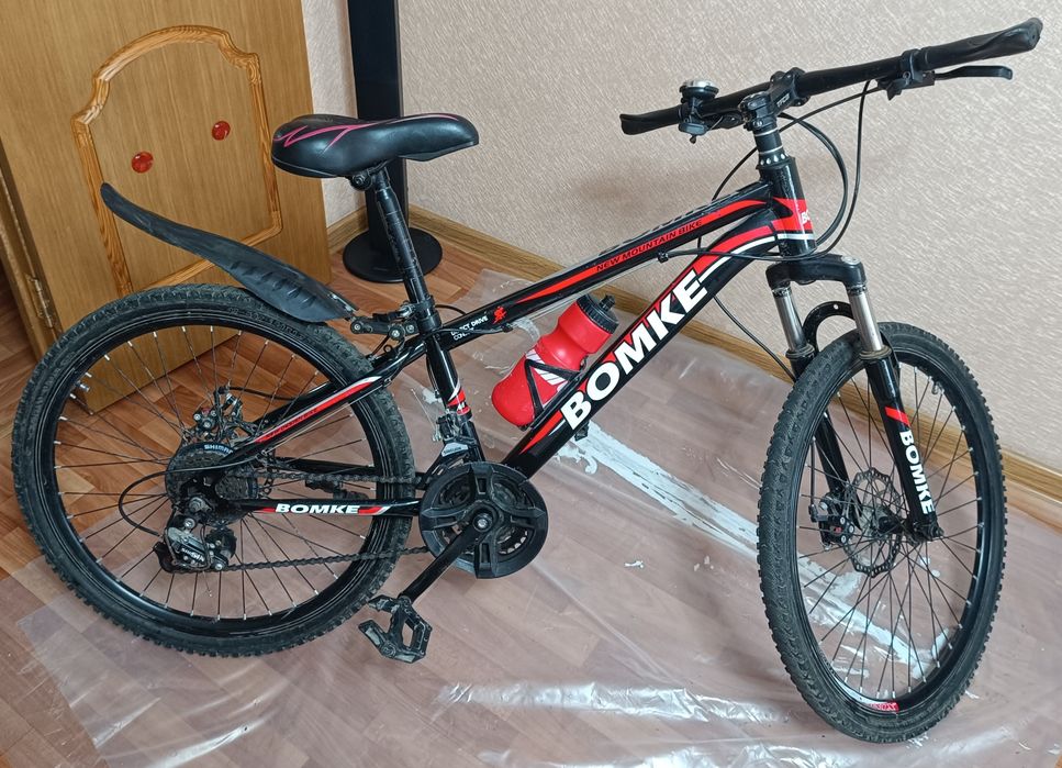 Продам горный велосипед BOMKE