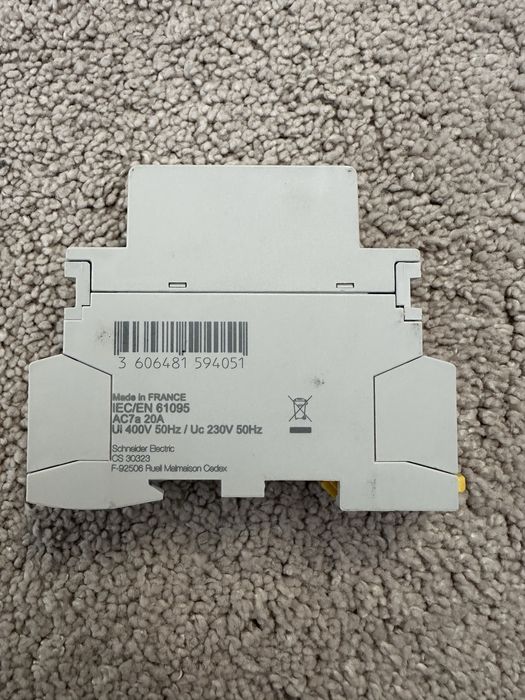 Vand contactor Schneider Easy9 20A