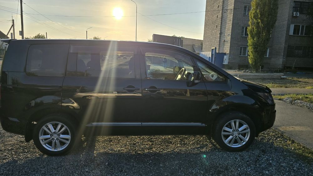 Продам Mitsubishi Delica D5