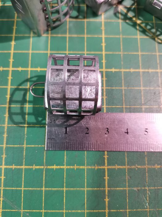 Vind cosulete feeder.