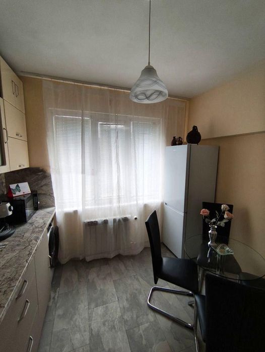 Дава се под наем Двустаен апартамент в София, Център - 70 кв.м за 847.62 € - Снимка #2