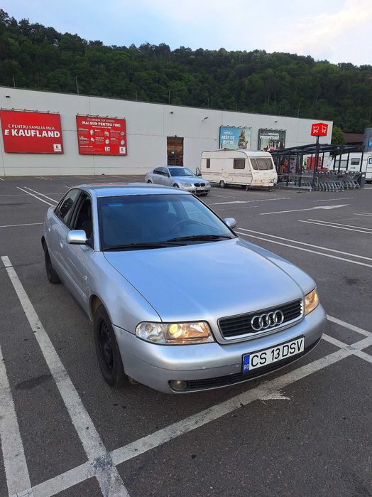 AUDI A4 2001 — imagine 2